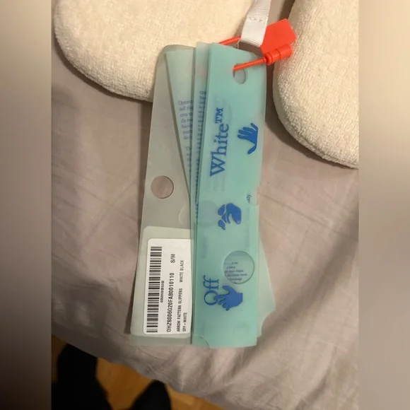 Off-White Slippers - Picture 5 of 7